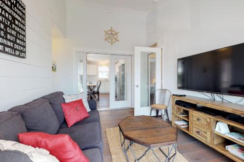 Ogunquit - Wells Apartment | Bay Breeze Whispers of Water