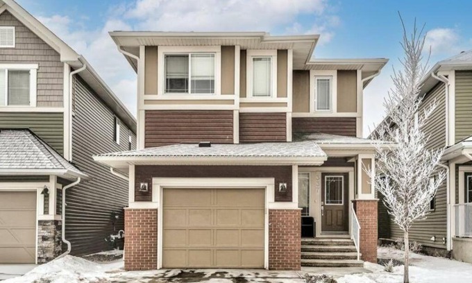 Airdrie House | Bay-cation at Bayview vacation home