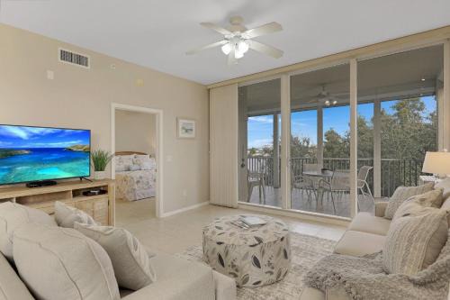 Vanderbilt Beach Apartment | Bay Front Bliss and Short Stroll to the Beach