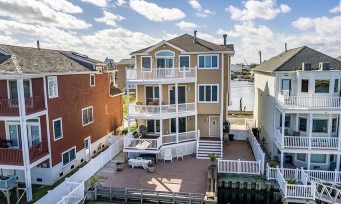 Atlantic City House | Bay Front Property with 360 Degree Water Views