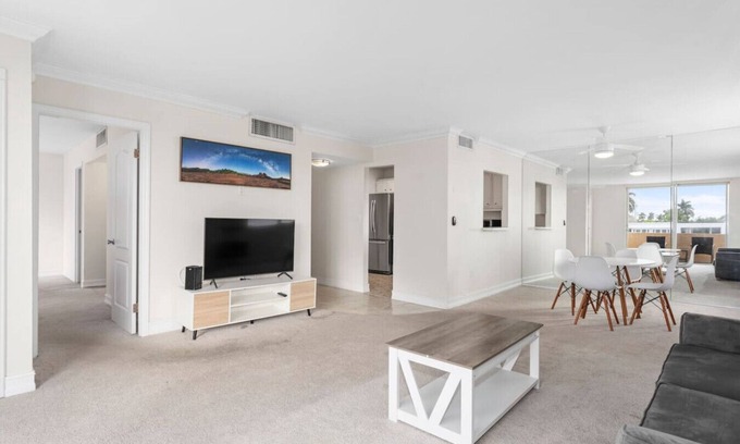 Bay Harbor Islands Apartment | Bay Harbor Sunset Apt 3C