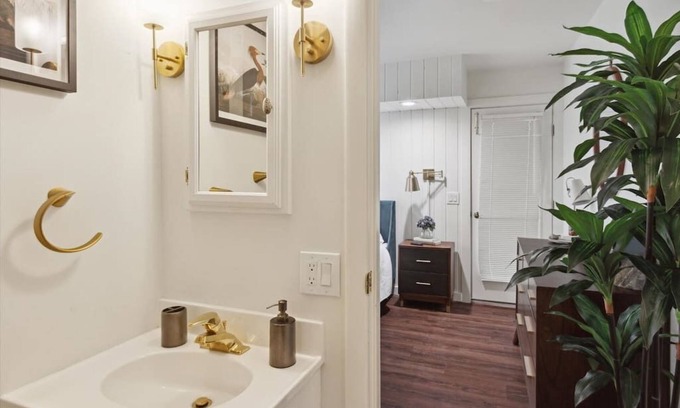 Petoskey House | Bay Inn Studio 5 min to DT Petoskey