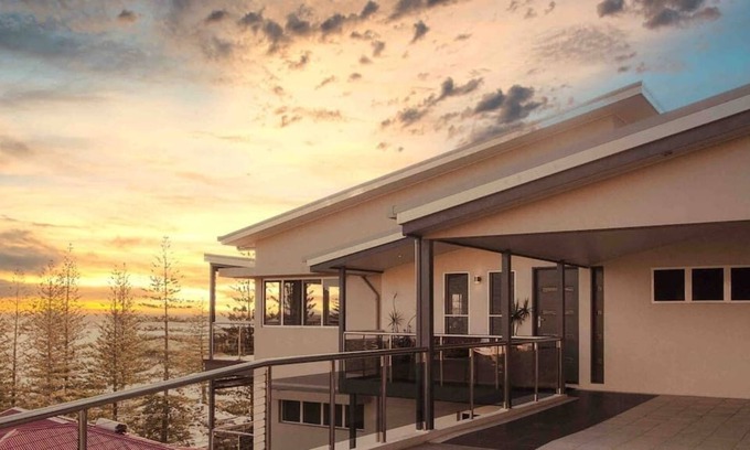 Yamba Apartment | BAY PROPERTIES | Yamba Sunsets