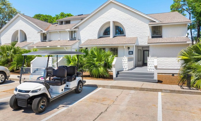 Sandestin Condo | Bay View Beach Cottage on Sandestin Resort-Pools-Gym-Golf Cart Included!