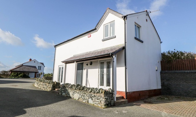 Trearddur Bay Cottage | BAY VIEW, family friendly, luxury holiday cottage in Trearddur Bay