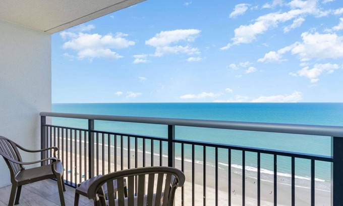 Downtown Myrtle Beach Condo | Bay View Resort 1707 Direct Oceanfront 2BR/2BA Unit