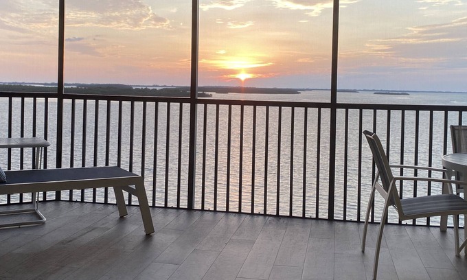 Punta Rassa Condo | Bay View Tower #735 STUNNING NEWLY RENOVATED 2 BED CONDO WITH SUNSET VIEW FROM PRIVATE LANAI