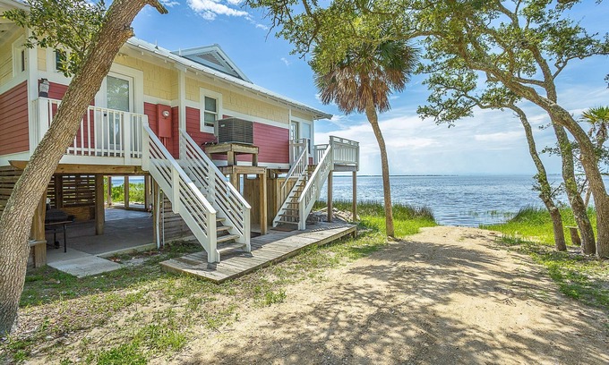 Carrabelle House | Bay Watch 3BR/2BA Great Bay View