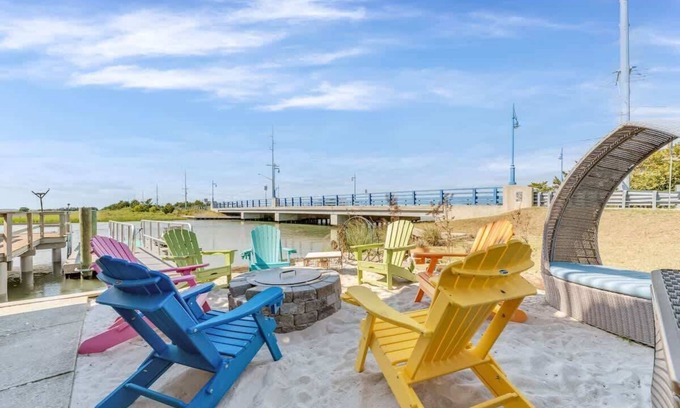 Avalon House | BayDream: Stylish Bay Front Escape with Fire Pit