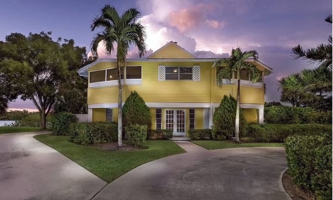 Bonita Springs House | Bayfront Beach house, two King bedrooms