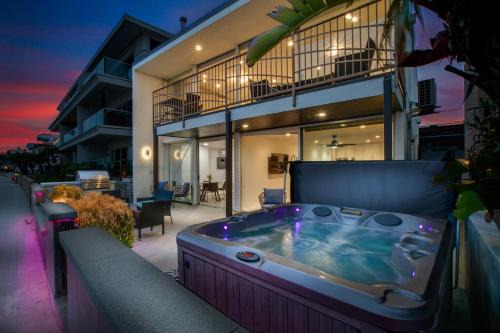 Central Mission Beach House | Bayfront Beauty 3BR Mission Bay Retreat
