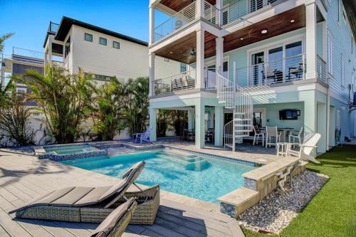 Bradenton Beach House | Bayfront Retreat