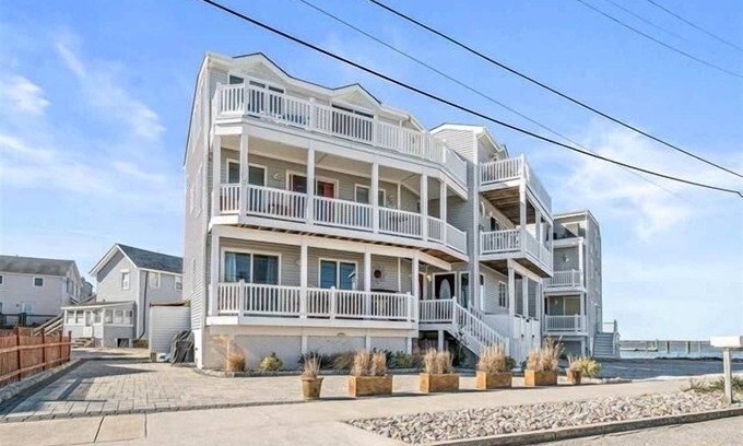 Townsend's Inlet House | Bayfront with a Boat Slip