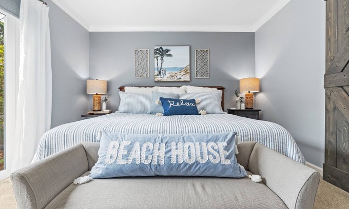 Miramar Beach House | "Bayside Bungalow" - Perfect Retreat with Golf Cart & 5-star Host!