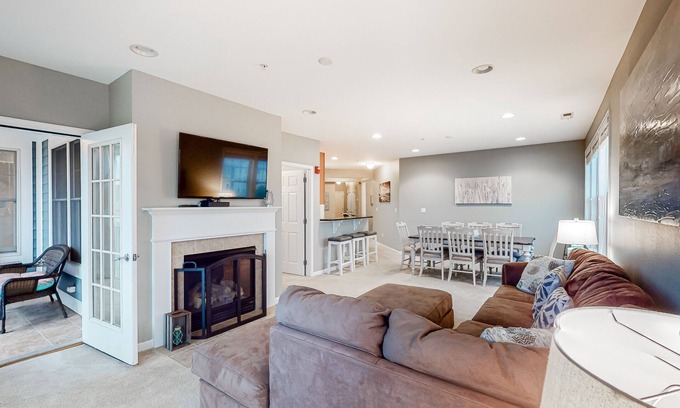 Sun Ridge Condo | Bayside Resort 4th floor condo w/gym, tennis court, and free WiFi