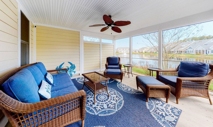 Sun Ridge House | Bayside Resort townhouse with hot tub/pool access, AC - close to beach