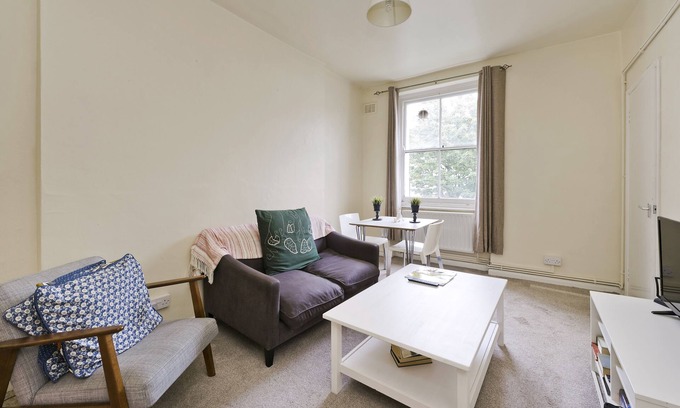 Pembridge House | Bayswater a comfortable bed
