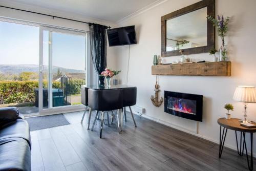 Oxwich Ski Chalet | Bayview 32 - 2 Bedroom Chalet - Bayview Oxwich
