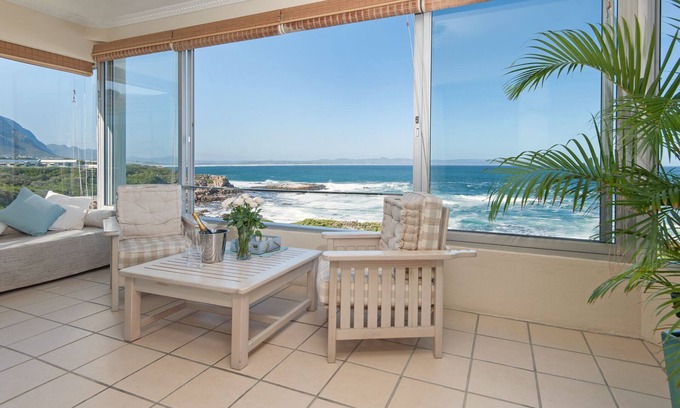 Hermanus Apartment | Bayview Hermanus