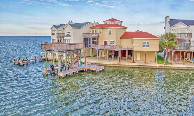 Terramar Beach House | Bayview Home with Boat Slip & Stunning Views