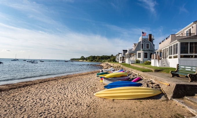 Dartmouth Cottage | Bayview Lookout Cottage/Beach Community