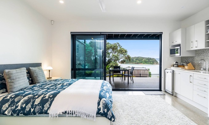 Paihia Cottage | Bayview Suite Unit 1 – Paihia Holiday Unit