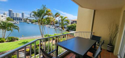 Runaway Bay Apartment | Bayview Waters Apartments