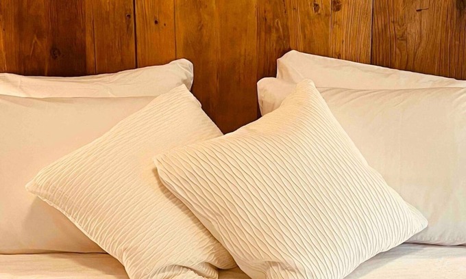 East Kootenay Condo | BBQ, Pool & Sauna Oasis by Skiing Trails