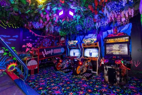 West Kissimmee House | BD015J - Mania Bear's Den Mansion With Themed Bedrooms at Reunion