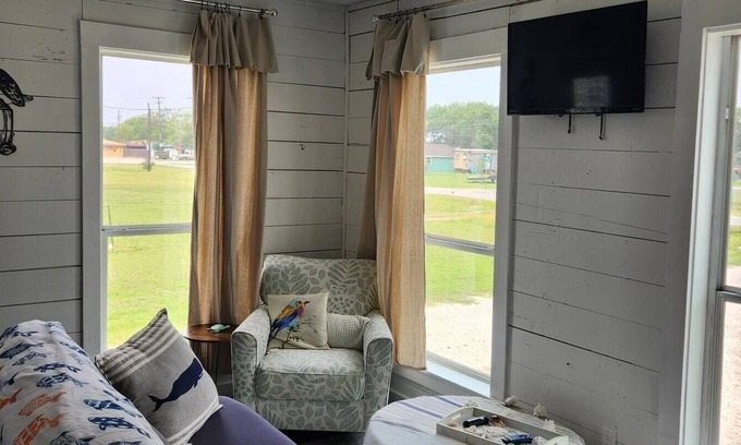 Port Lavaca Apartment | Beach adventure getaway!