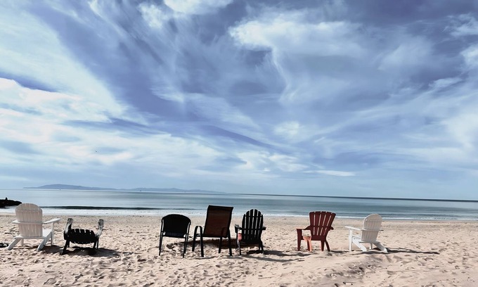 Pierpont Bay Apartment | Beach Apartment: Beach View Cozy Loft 42 Steps to the Sand + AC