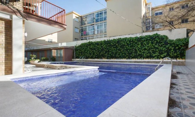 Castelldefels Apartment | Beach Apartment with Pool, Parking and 2 bedrooms