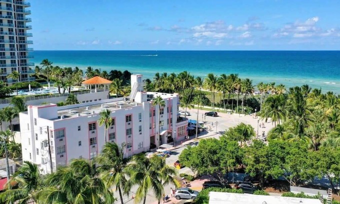 North Beach Apartment | Beach Bae, Bright Studio, Steps to the Ocean