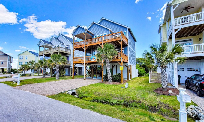 Surf City House | Beach Bliss & Pool Days Await!