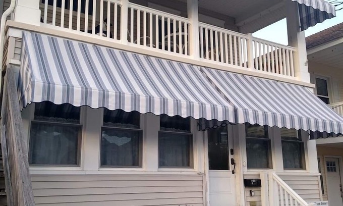 North End House | Beach Block, Pet Friendly, Big Open Porch! Now booking for 2025