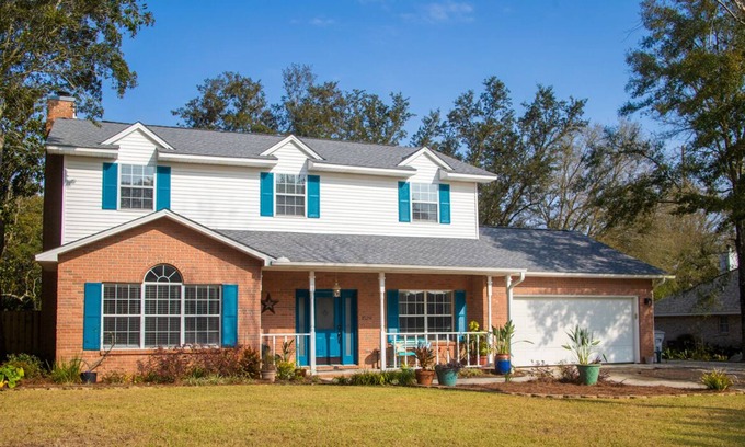 Gulf Breeze House | Beach Bound Family Getaway-5BR Newly Renovated, 15 mins from beaches