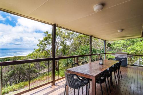 Point Lookout House | Beach Buoys