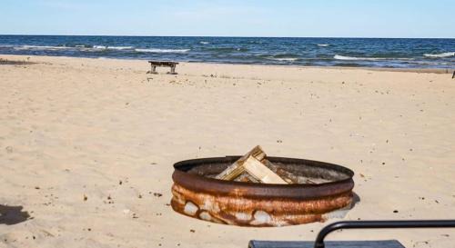 Oscoda House | Beach Club of Oscoda Captains Watch on the Lake