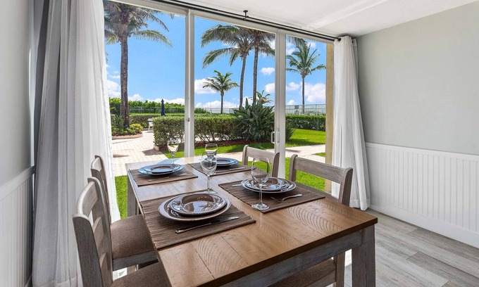 Hutchinson Island South Apartment | Beach Condo/High-End Finishes/Island Beach Resort/No Cleaning Fee/Condo 101