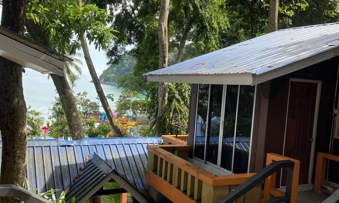 Pulau Perhentian Besar Resort | Beach CorallView - Teluk Pauh