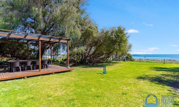 Mandurah House | Beach Cottage in the Heart of Mandurah