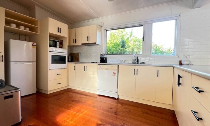 Cape Paterson Cottage | Beach cottage on Scenic, Cape Paterson
