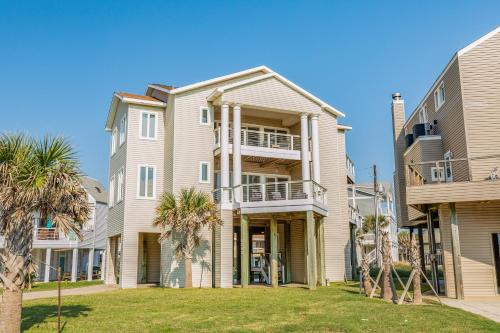 Pirates Beach House | Beach Diamond