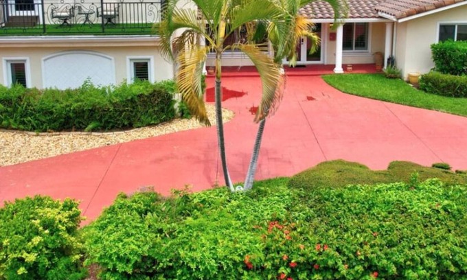 Lauderdale-by-the-Sea House | Beach Duplex - 3br/5ba Manor w/Heated Pool