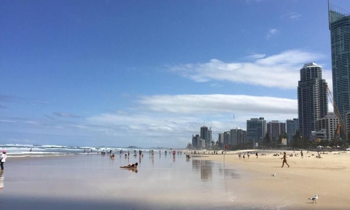 Coolangatta Apartment | Beach Front Apart. Coolangatta sleep 6 avail 27th Dec. 2025 to 10thJan. 2026.
