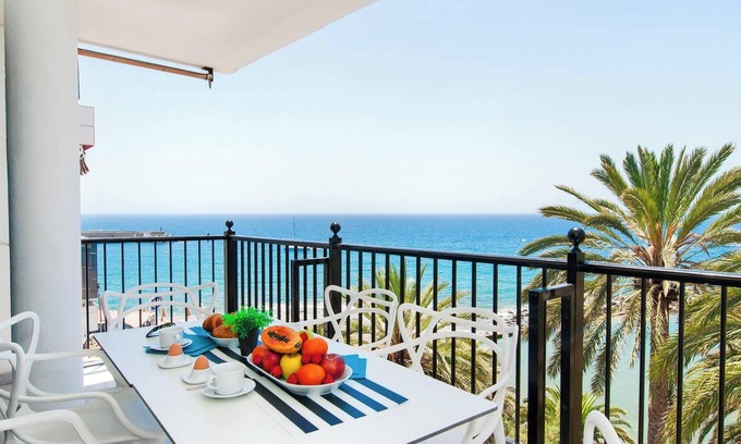 Arguineguin Apartment | Beach front Apartment in Arguineguin MG/JM by VillaGranCanaria