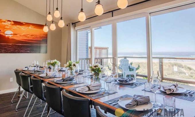 Manzanita House | Beach Front, Large home with hot tub, sleeps 15, great property!