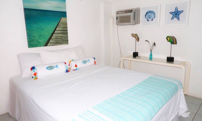 Pos Chiquito Cottage | Beach Front Paradise