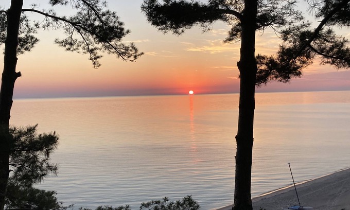 Montague House | Beach Front Property, Amazing views