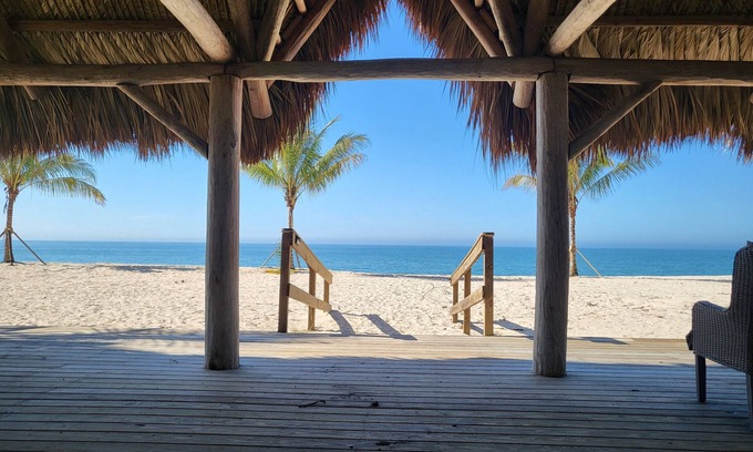 Nokomis House | Beach Front Two Bedroom Bungalow on Casey Key - 10